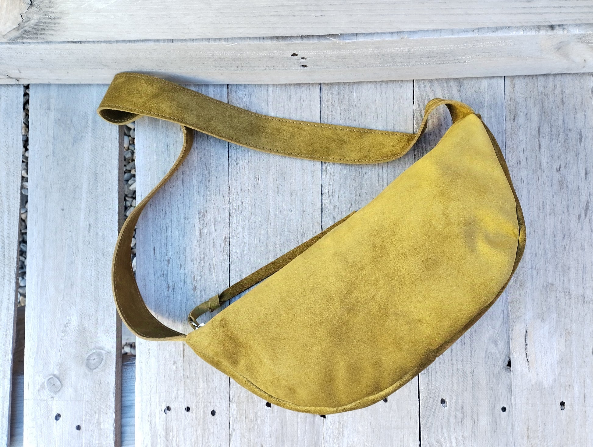 BOLSO PIEL ANTE COLOR VERDE DORADO