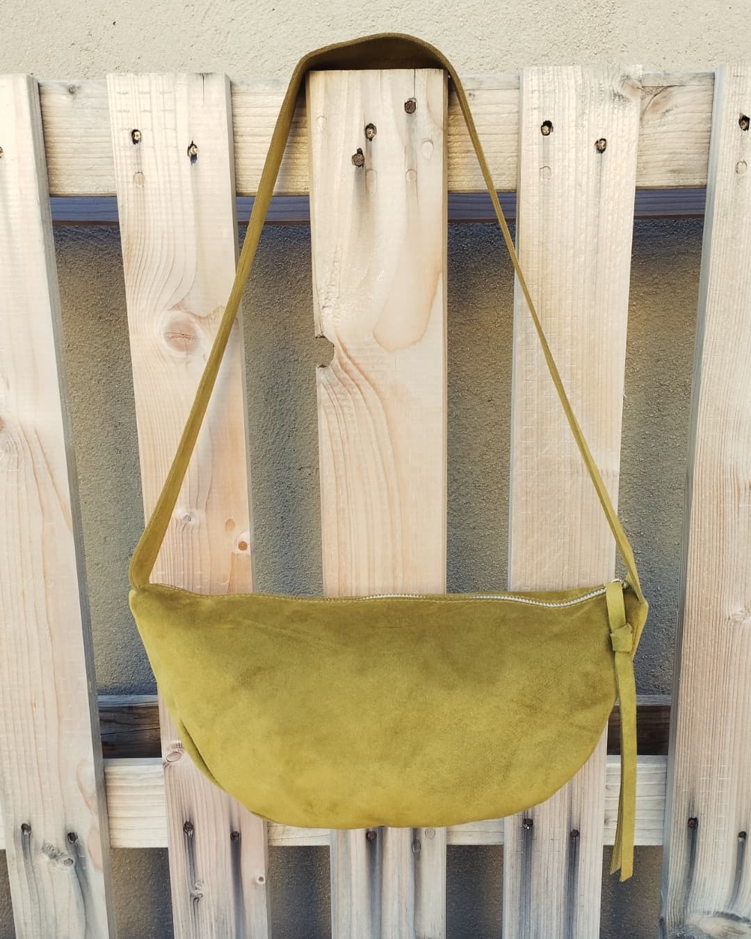 BOLSO PIEL ANTE COLOR VERDE DORADO