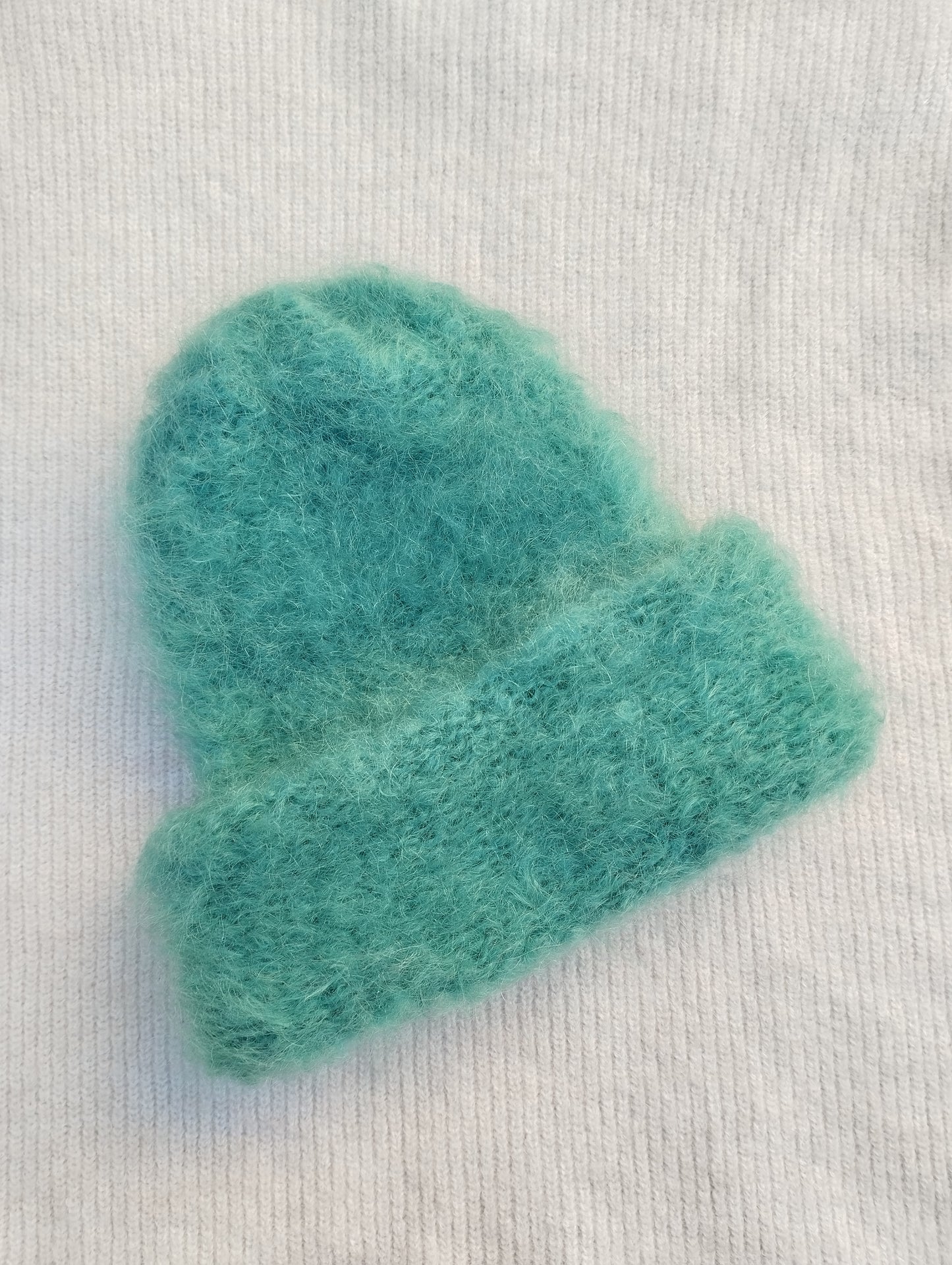 GORRO INVERNAL MOHAIR Y LANA COLOR VERDE ESMERALDA