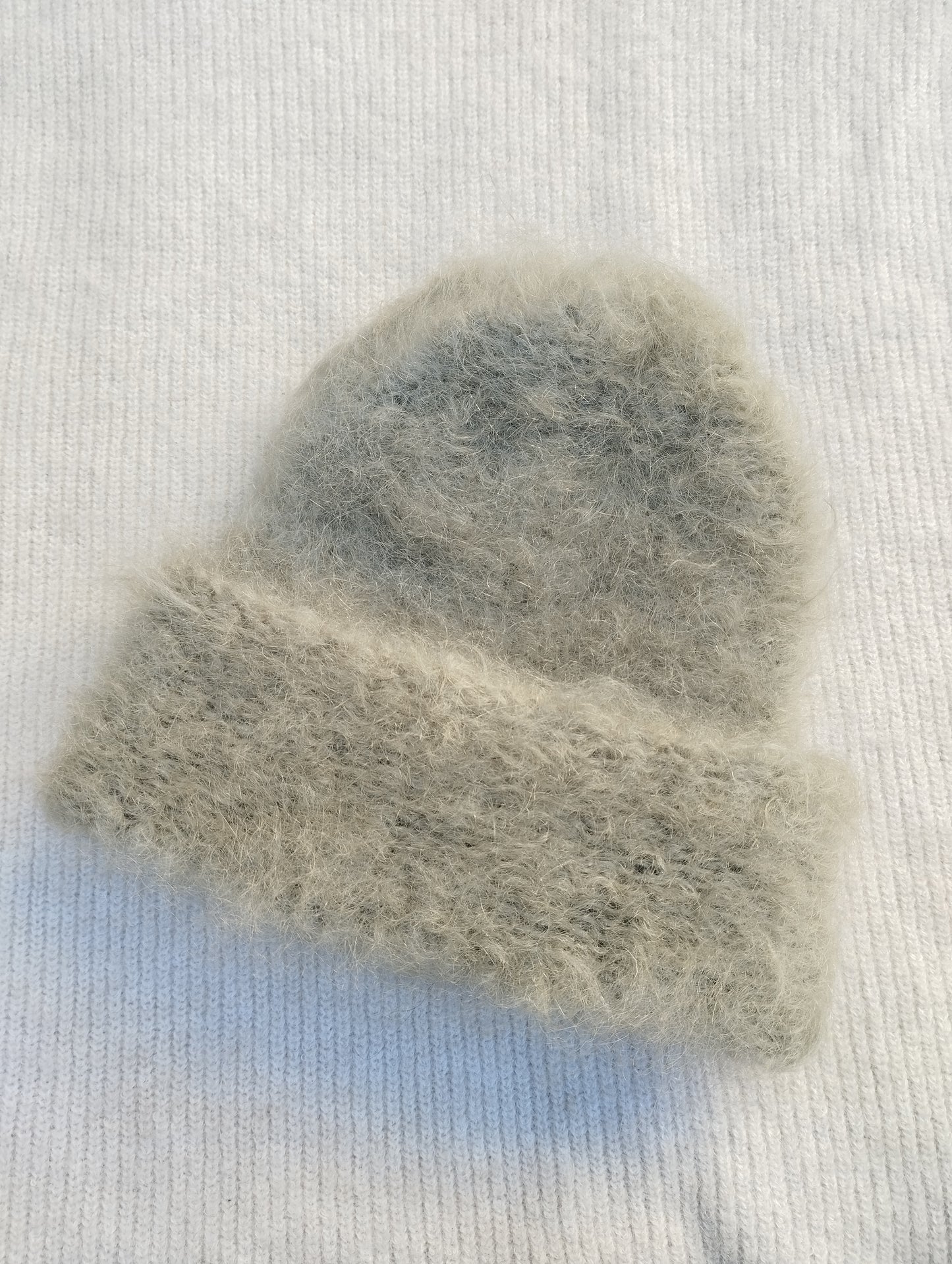 GORRO INVERNAL MOHAIR Y LANA COLOR VERDE SALVIA