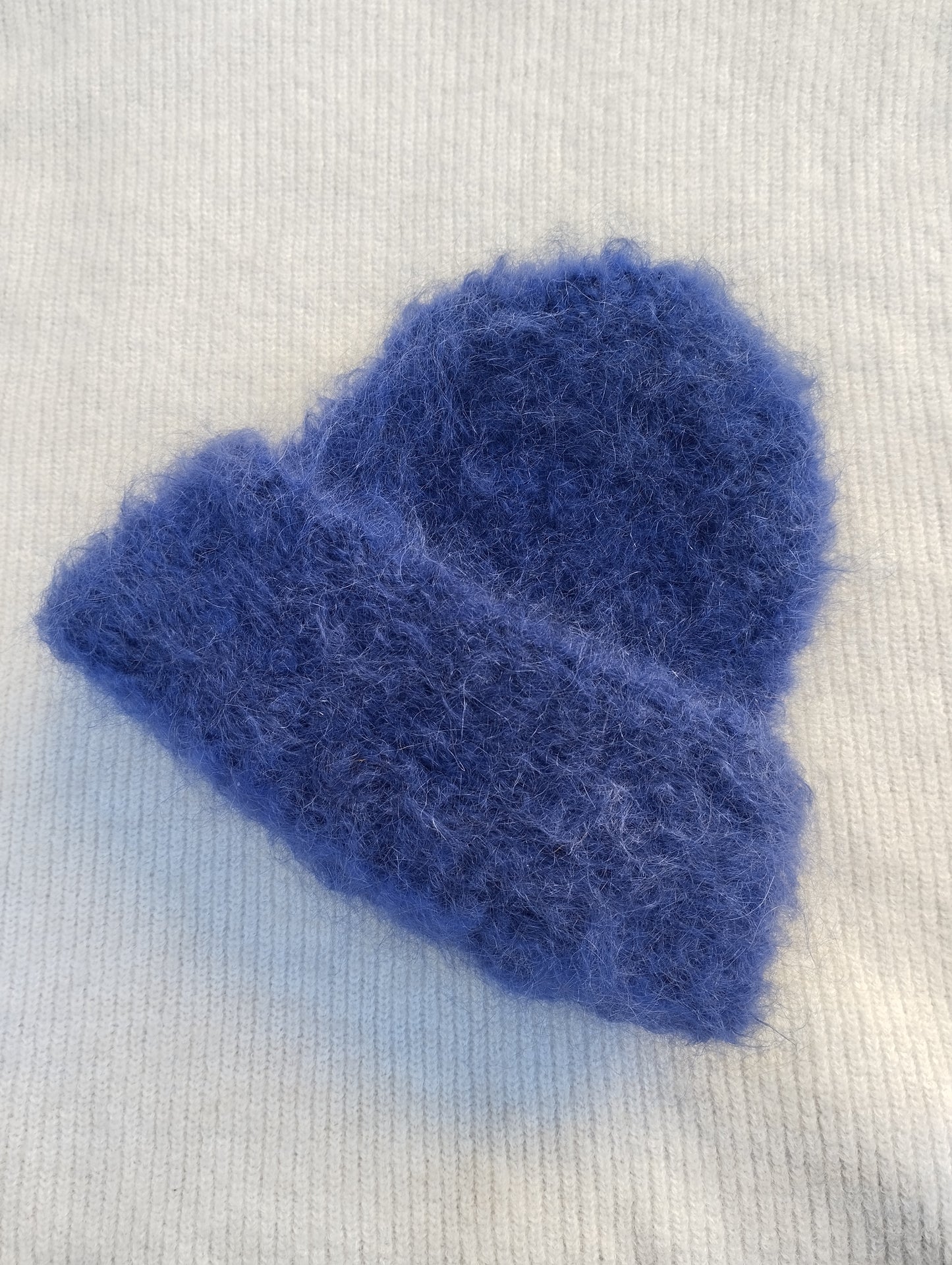 GORRO INVERNAL MOHAIR Y LANA COLOR AZUL MARINO