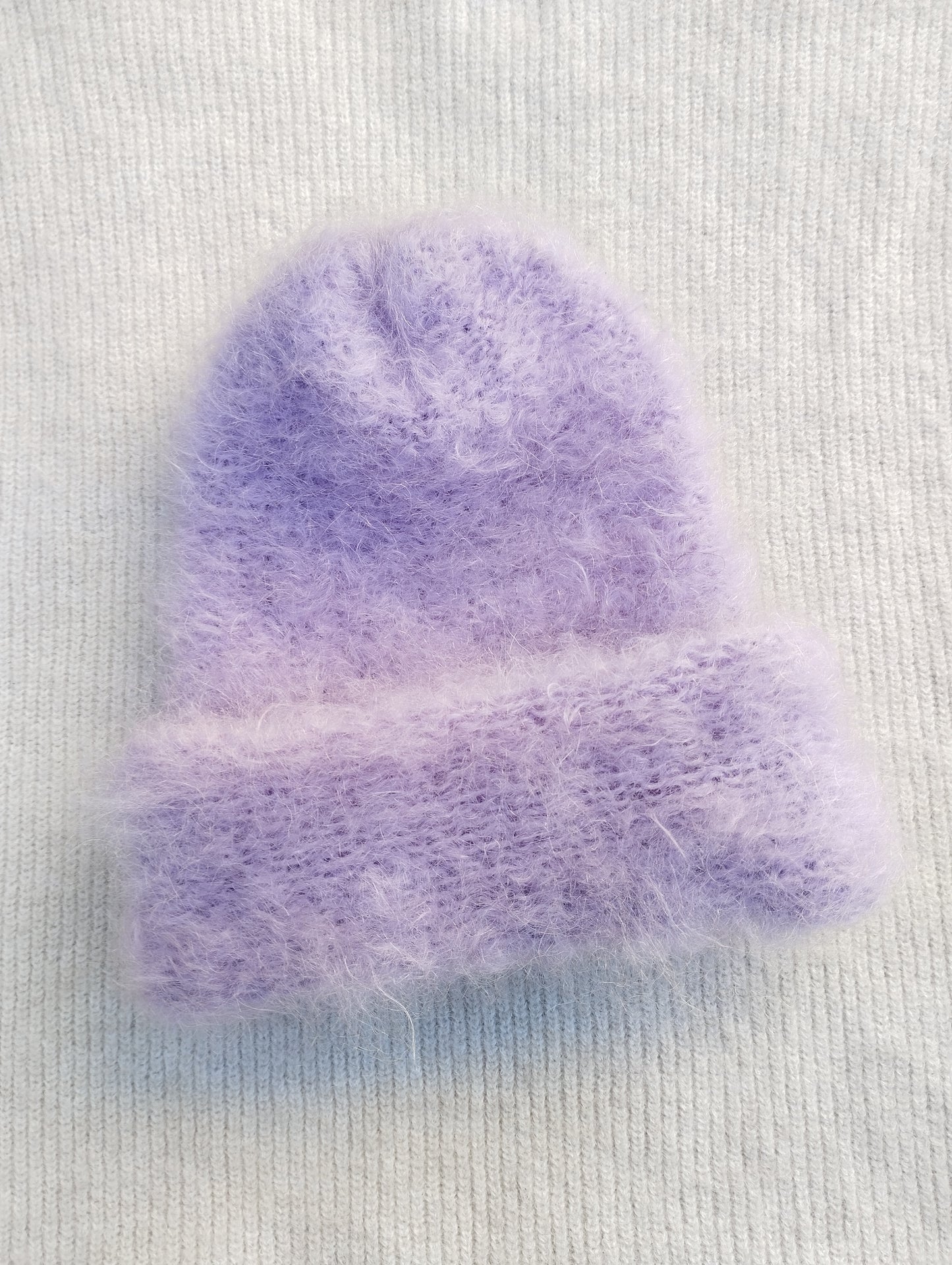 GORRO INVERNAL MOHAIR Y LANA COLOR LILA