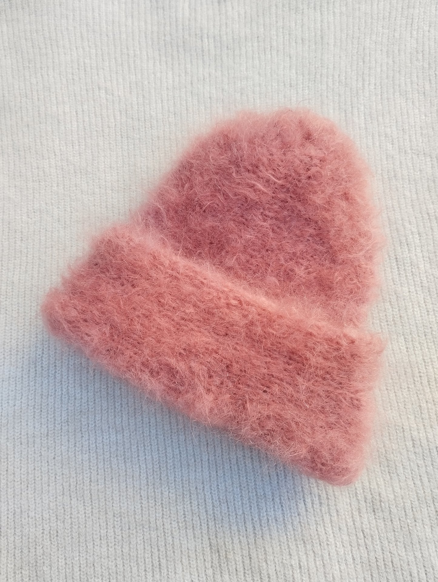 gorro invernal mohair y lana color rosa