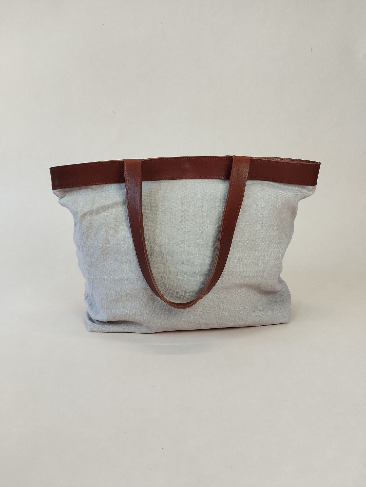 ROMA PINK BAG WITH IRON COLOR HANDLES