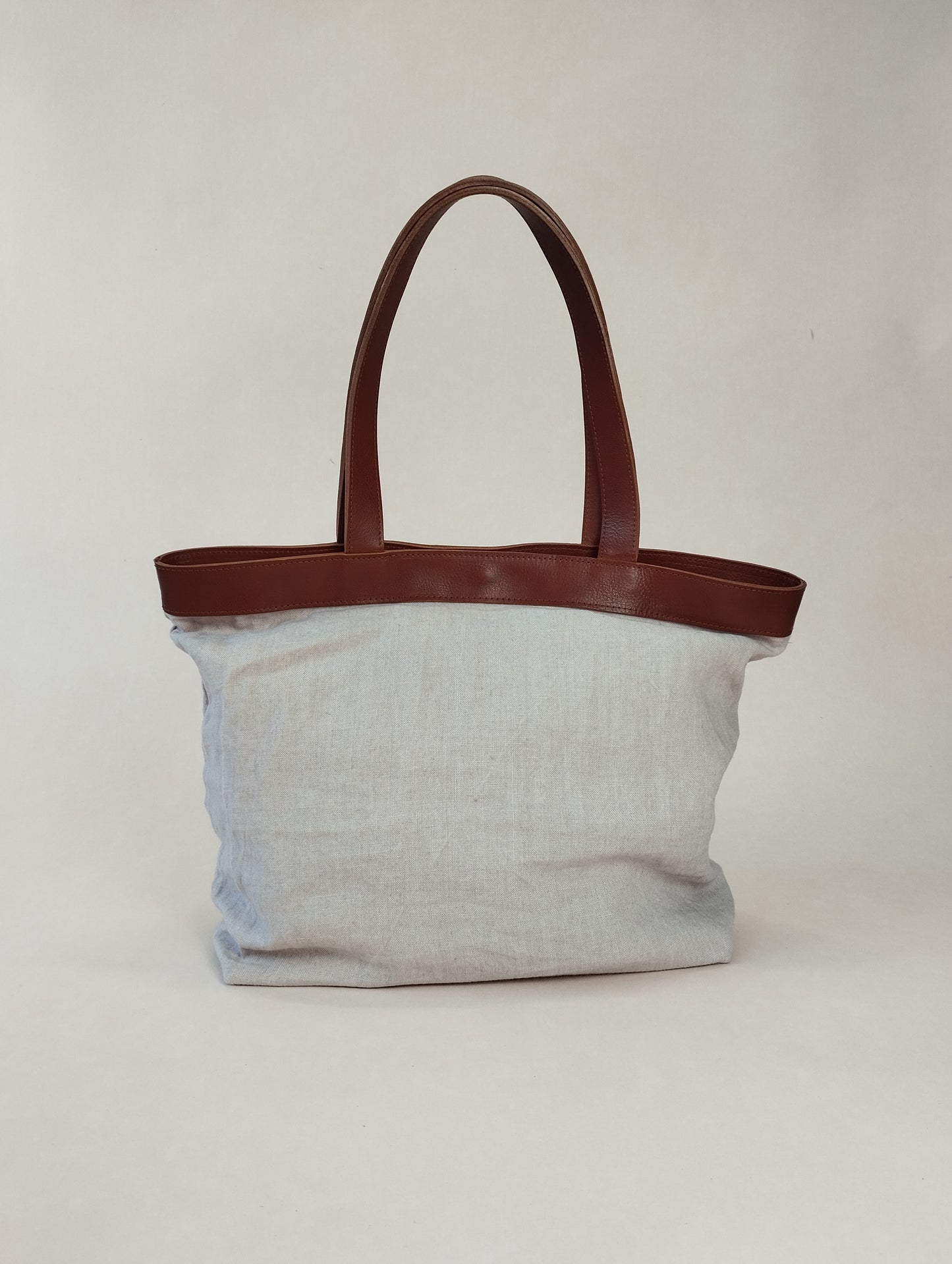 ROMA PINK BAG WITH IRON COLOR HANDLES