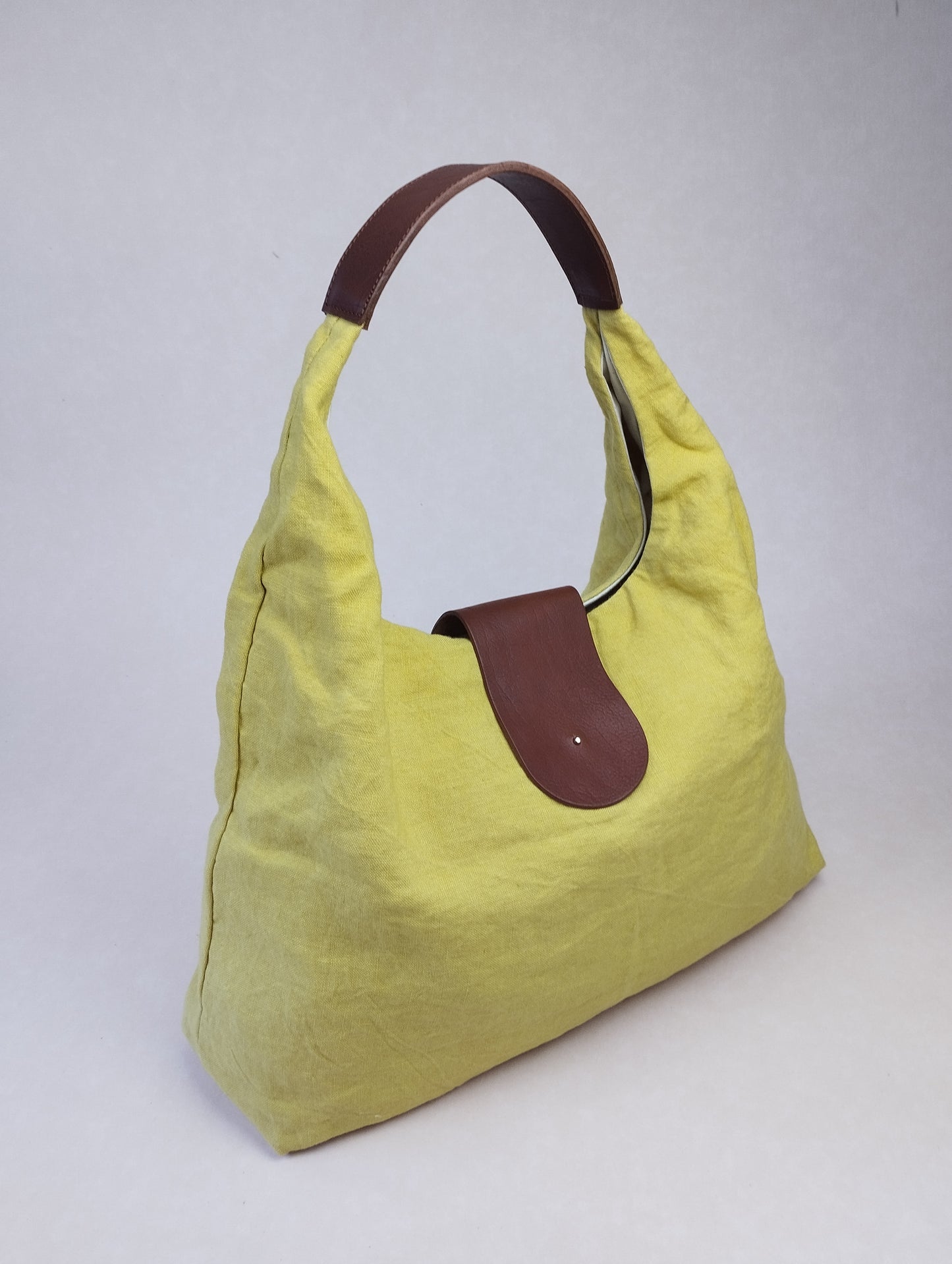 BOLSO SICILIA AMARILLO ASAS COLOR HIERRO