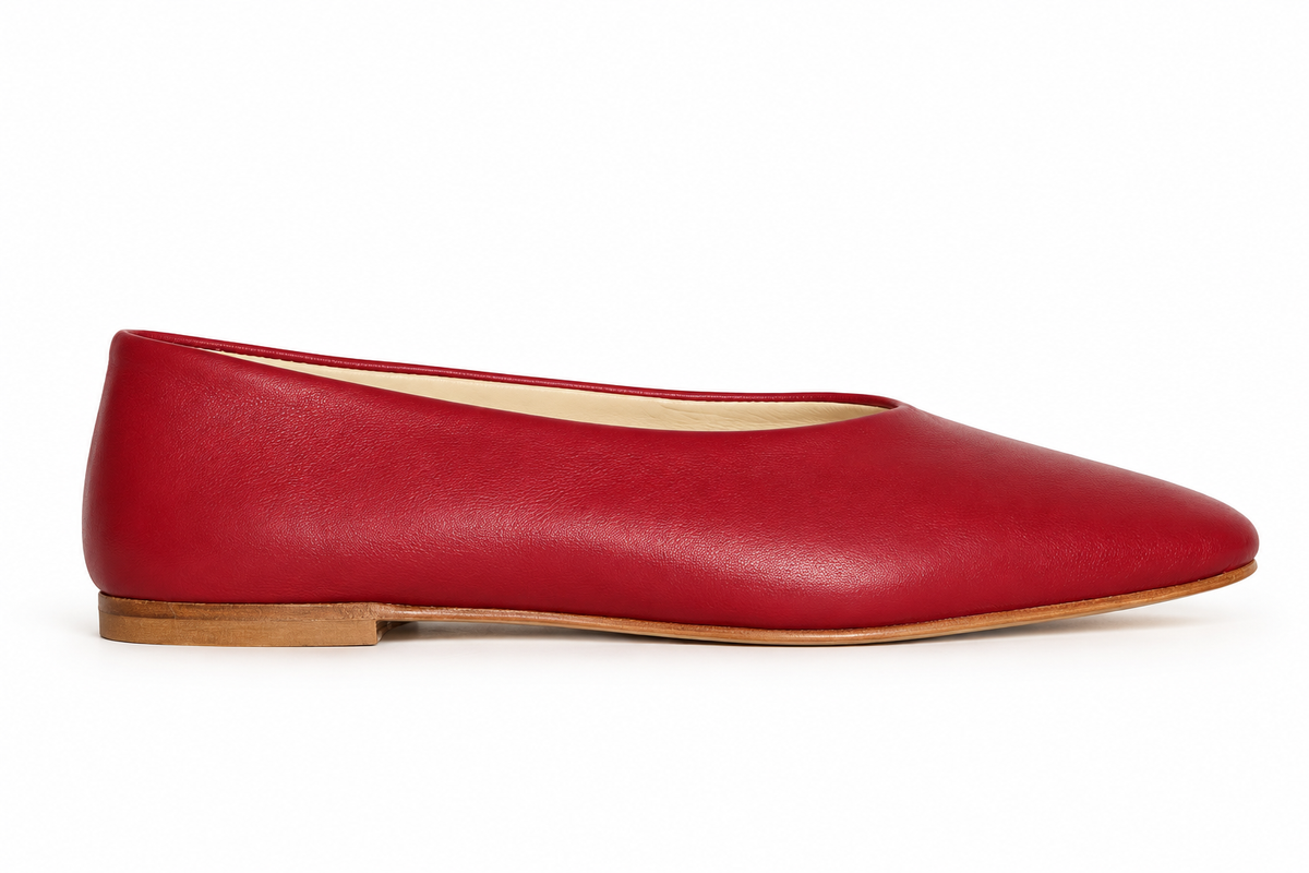 ROUND-TOE BALLET FLATS CHERRY RED