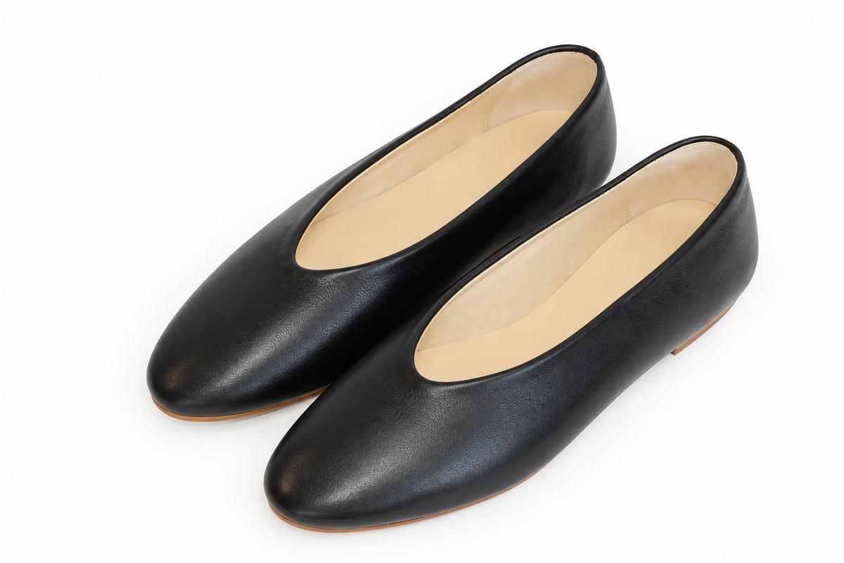 ROUND-TOE BALLET FLATS BLACK