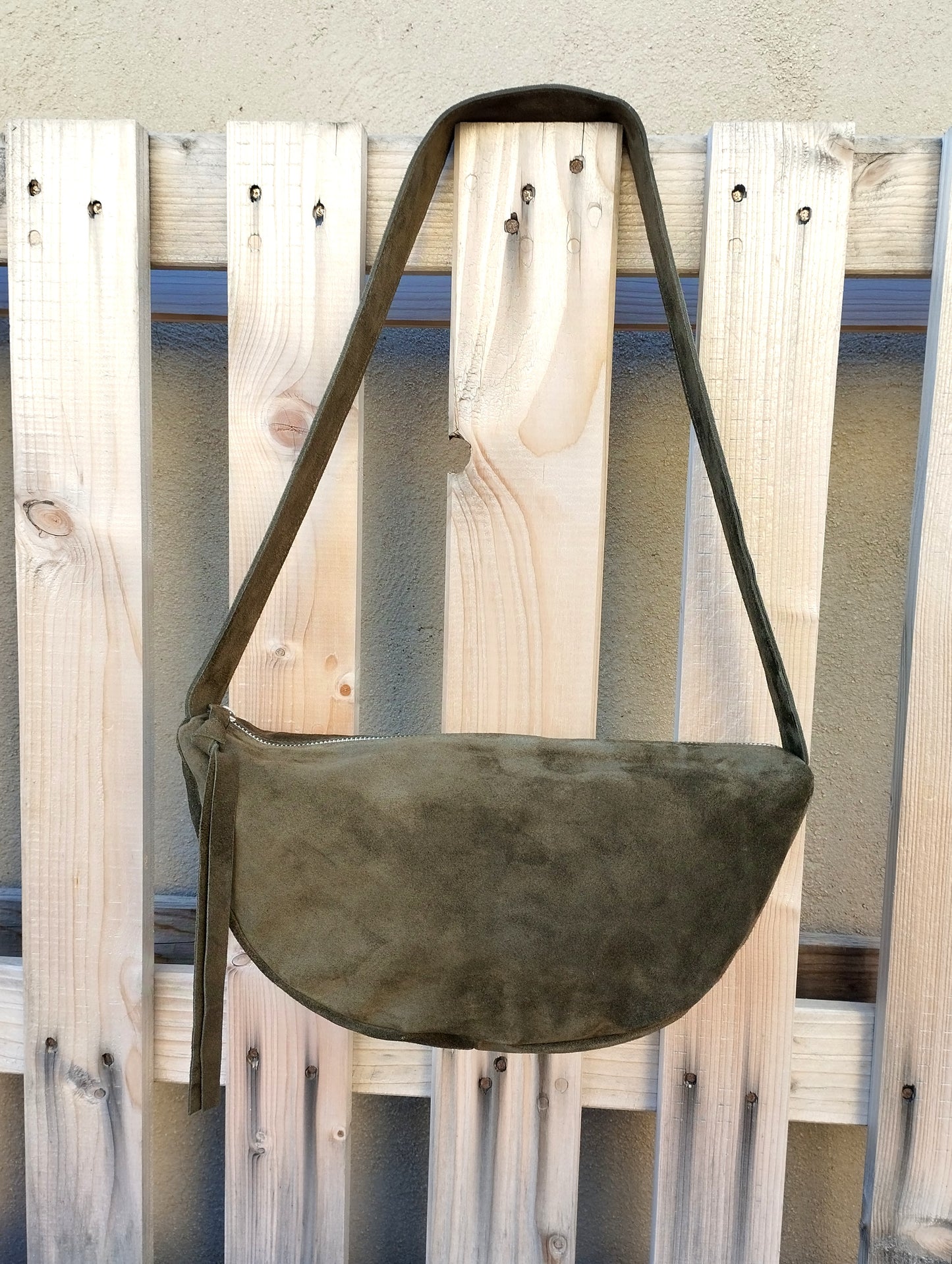 BOLSO DE PIEL ANTE COLOR KHAKY