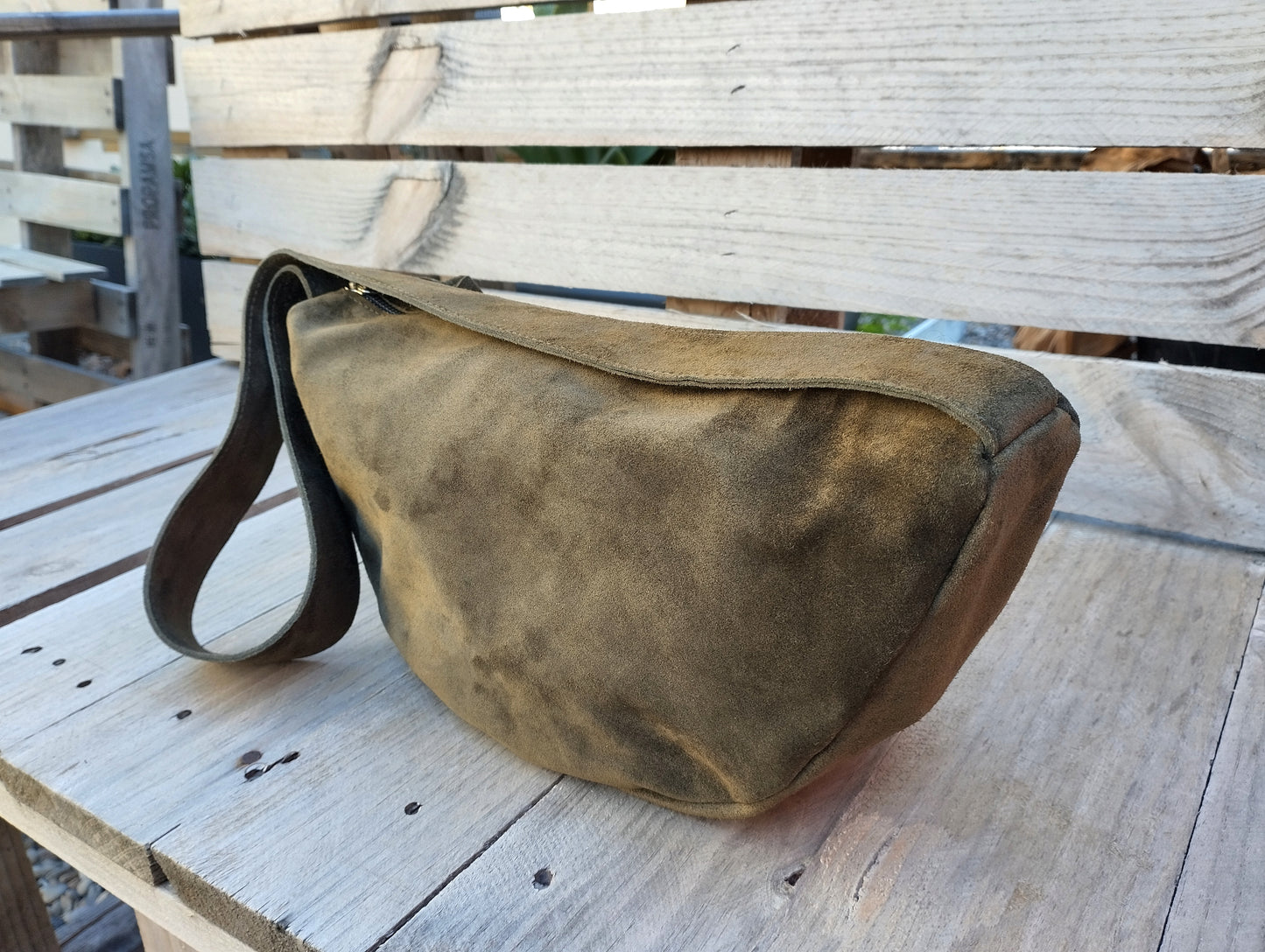 BOLSO DE PIEL ANTE COLOR KHAKY