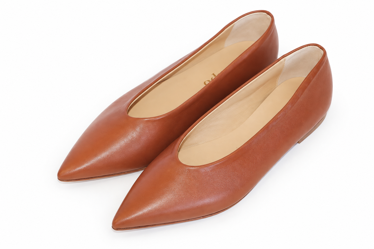 POINT-TOE BALLET FLATS CAMEL