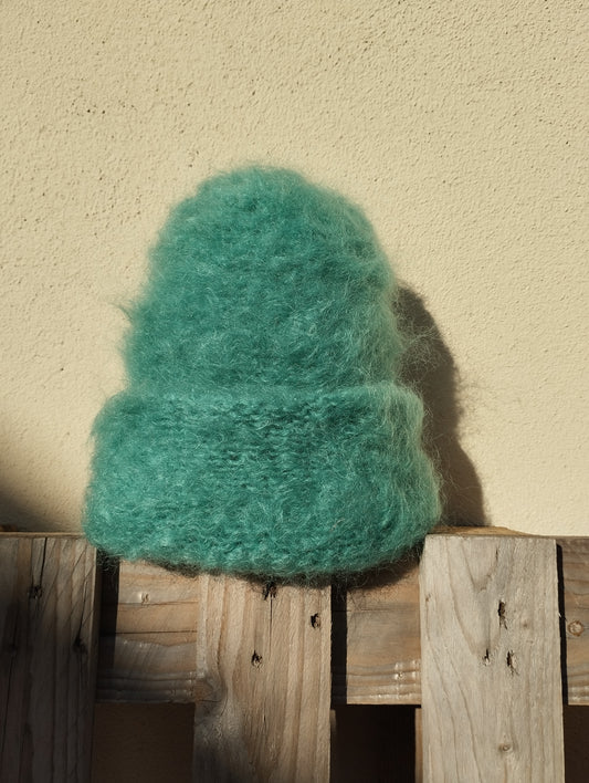 GORRO INVERNAL MOHAIR Y LANA COLOR VERDE ESMERALDA