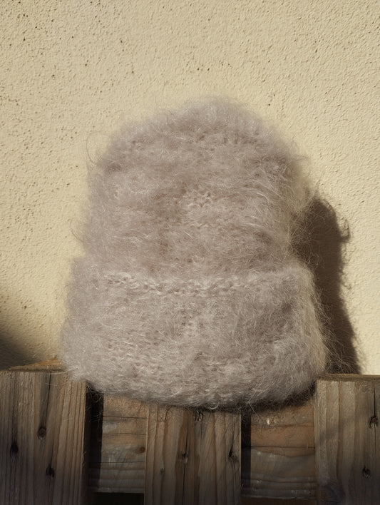 gorro invernal mohair y lana color rosa claro