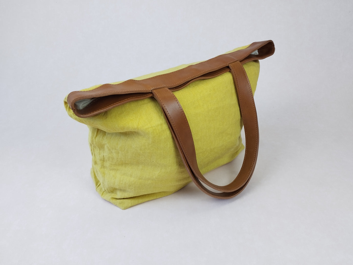 BOLSO ROMA AMARILLO ASAS COLOR CAMEL
