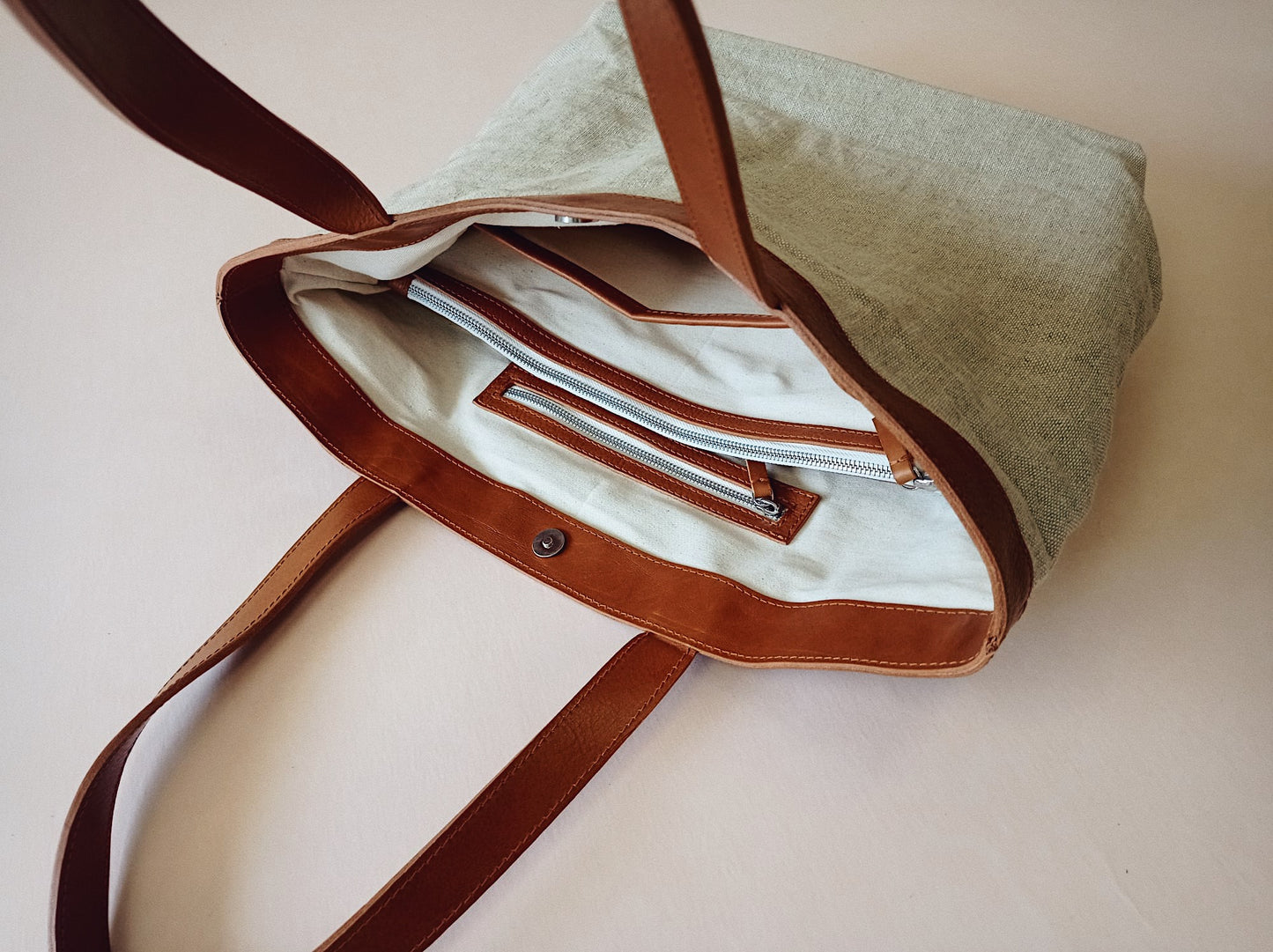 BOLSO ROMA CRUDO ASAS COLOR CAMEL