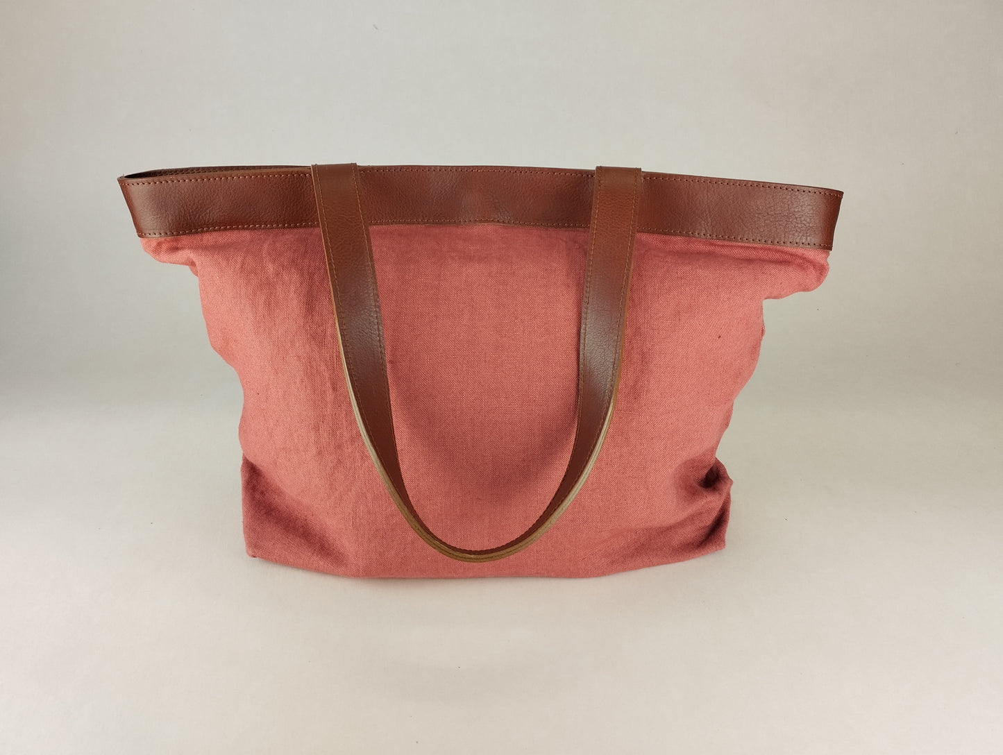 BOLSO ROMA ROJO ASAS COLOR HIERRO